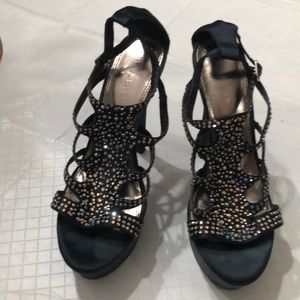 Bakers women’s rhinestone platform formal shoes.